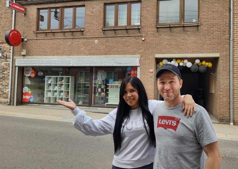 David et Dayanna ouvrent une nouvelle librairie à Saint-Georges